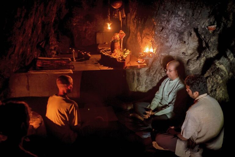 Vashisht Cave